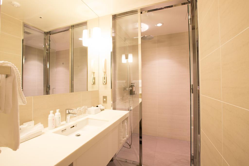 Deluxe King Room on High Floor - Non-Smoking,117094486:JPEG